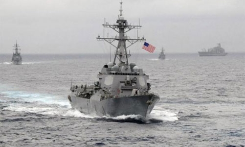 Trung Quốc “sôi sục” vụ tàu chiến Mỹ áp sát đảo nhân tạo