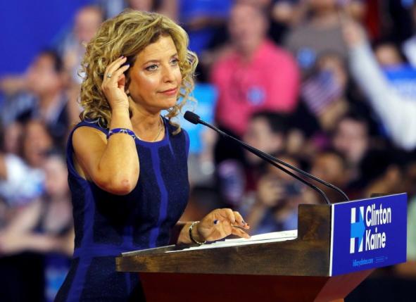 Chủ tịch Ủy ban Dân chủ Quốc gia (DNC) Debbie Wasserman Schultz, người tuyên bố từ chức ngày 24/7 - Ảnh: Reuters.<br>