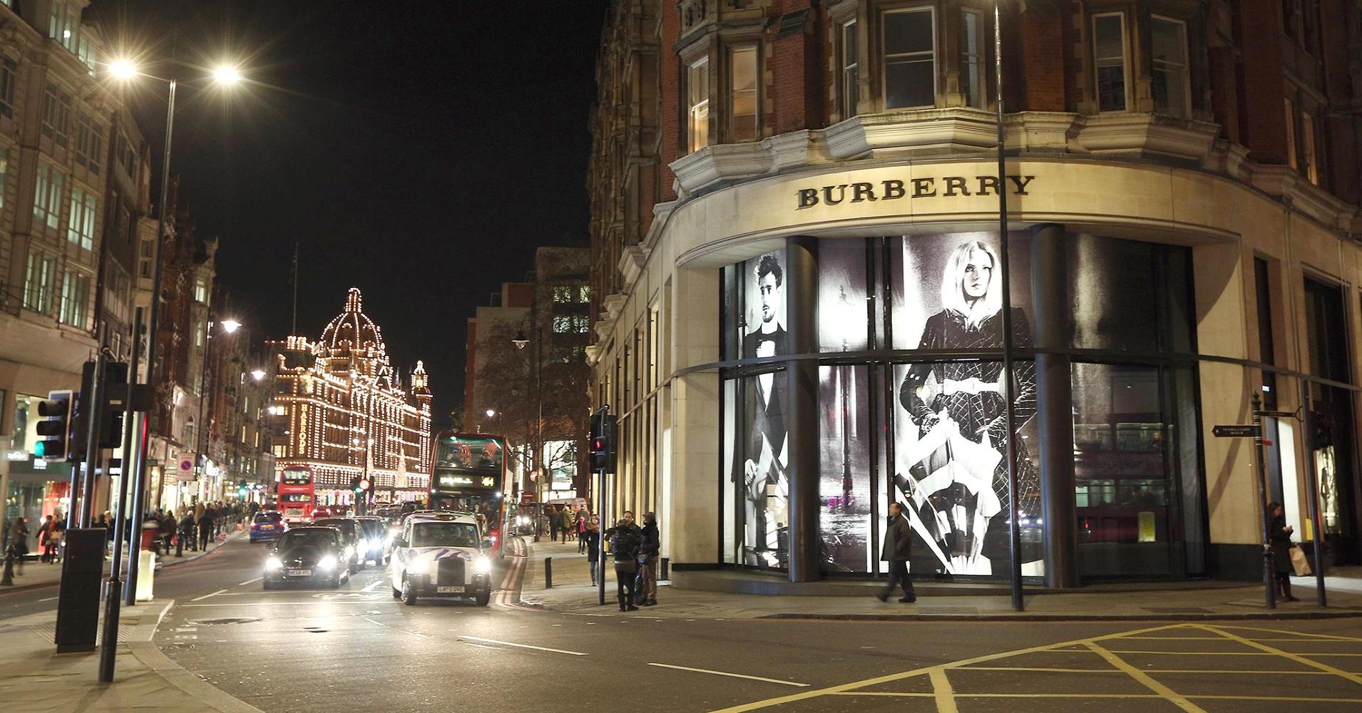 Một cửa hiệu Burberry ở London - Ảnh: CNBC.<br>