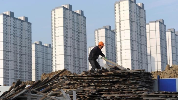 Cú tăng tốc đầu tiên của kinh tế Trung Quốc sau hai năm