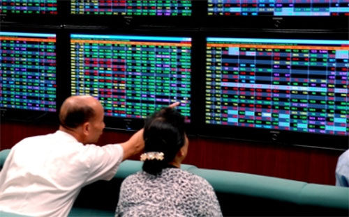 Thị trường chứng khoán Việt Nam hiện có quy mô vốn hóa khoảng 64 tỷ USD, so với mức 250 tỷ USD của thị trường Philippines và 373 tỷ USD của Thái Lan.