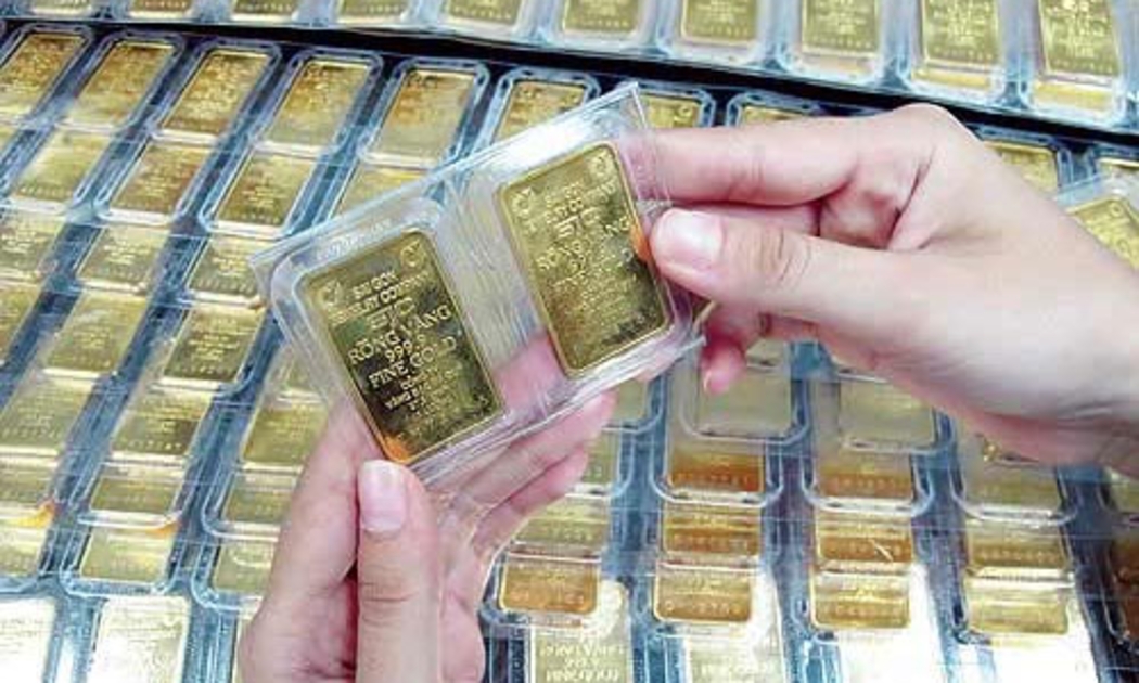 Ngân hàng Nhà nước cho biết, từ ngày 28/3 đến nay, cơ quan này đã tổ 
chức 23 phiên đấu thầu bán vàng miếng với tổng khối lượng trúng thầu là 
580.400 lượng.