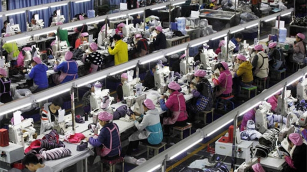 Những gánh nặng đang buộc chặt kinh tế Trung Quốc