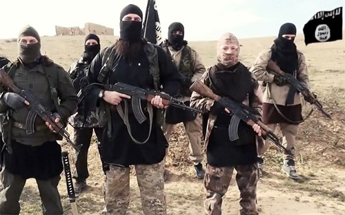 Chiến binh IS ở Syria - Ảnh: PA/Telegraph.<br>