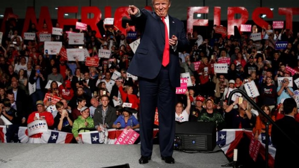 Bê bối e-mail, bước ngoặt bầu cử Mỹ?