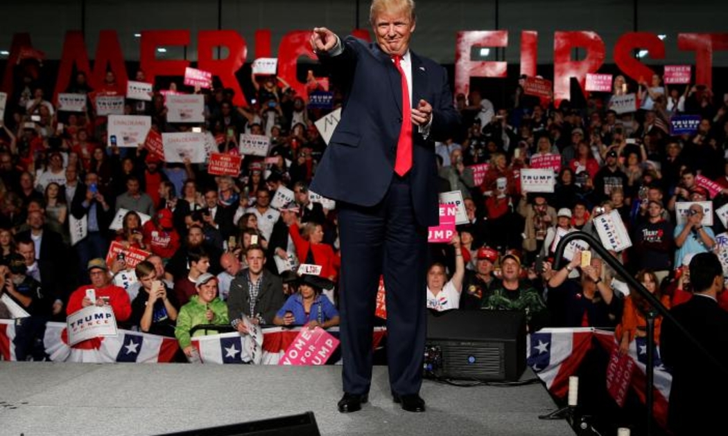 Ứng cử viên Tổng thống Mỹ của Đảng Cộng hòa, ông Donald Trump, vận động tranh cử ở Michigan, ngày 31/10 - Ảnh: Reuters.