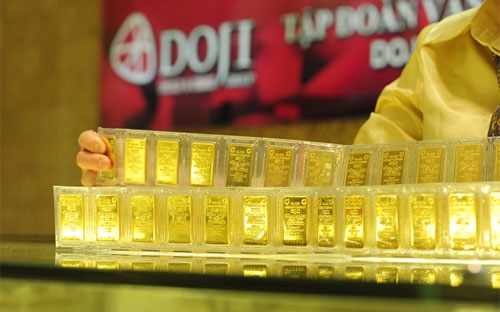 Chiều nay, giá vàng tăng đáng kể so với buổi sáng, tạo cơ hội cho các 
đơn vị trúng thầu hiện thực hóa lợi nhuận đối với số vàng mua được vào buổi sáng.<br>