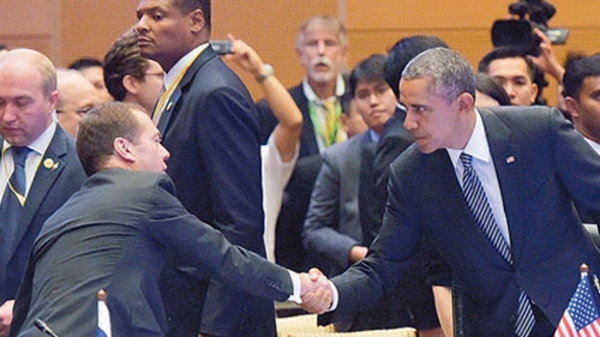 Nga tố chính sách Mỹ làm IS mạnh lên