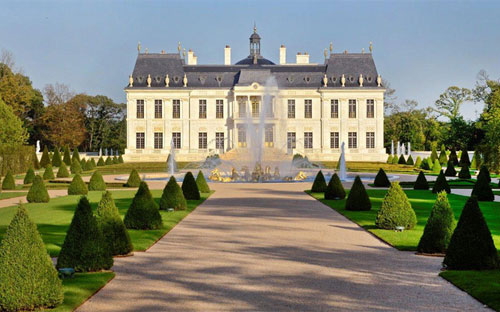 Lâu đài Louis XIV.<br>