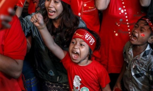 Aung San Suu Kyi muốn gặp phe quân đội Myanmar