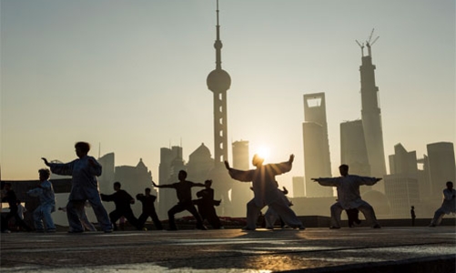 Nợ chồng chất, Trung Quốc bị “dọa” hạ điểm tín nhiệm