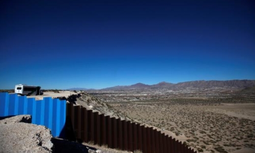 Kế hoạch xây tường biên giới của Trump gặp khó về vốn