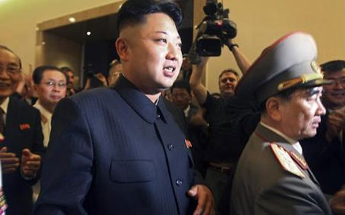 Theo các nhà phân tích, nhà lãnh đạo Kim Jong Un đang tiếp tục quá 
trình thay thế thế hệ lãnh đạo quân sự thuộc thế hệ cũ, những người phục
 vụ dưới thời nhà lãnh đạo Kim Jong Il đã quá cố. 