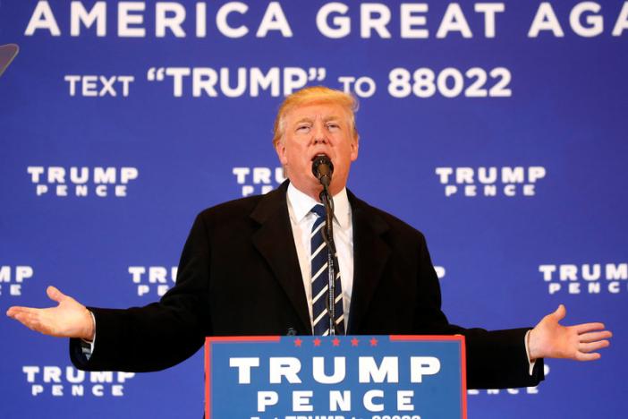 Donald Trump vận động tranh cử ở bang Iowa ngày 28/10 - Ảnh: Reuters.<br>