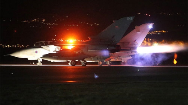 Anh bắt đầu dội bom IS ở Syria