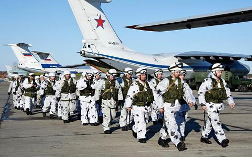 Binh sỹ Nga trong một cuộc tập trận ở Murmansk, Nga, tháng 3/2015 - Ảnh: Getty/CNBC.<br>