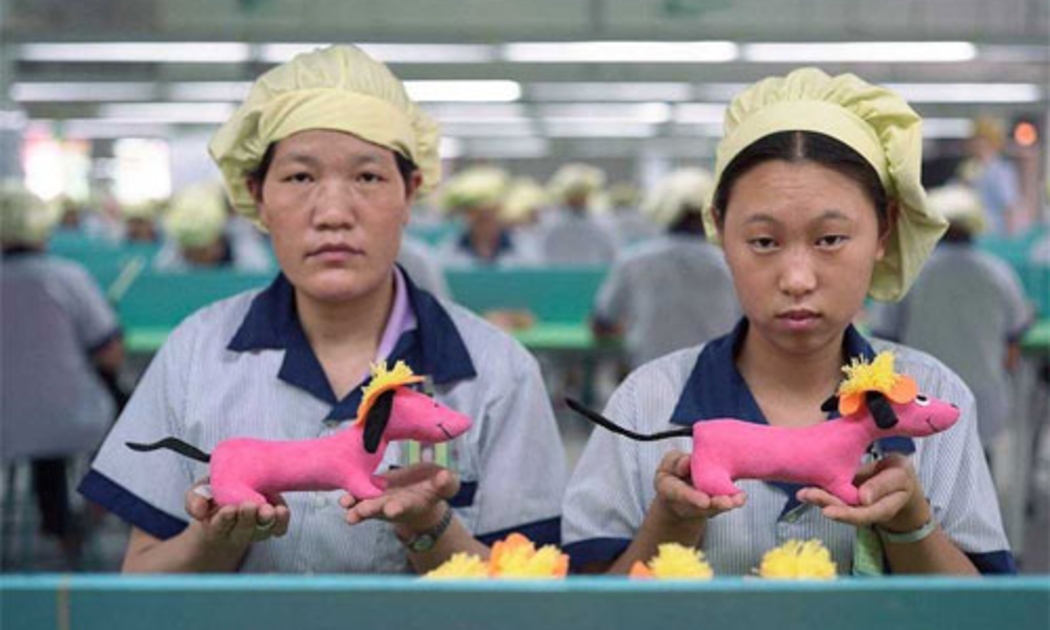 Trung Quốc đang nỗ lực cân bằng các ưu tiên, vừa cải cách nền kinh tế, vừa giữ mức 
tăng trưởng ngắn hạn đủ nhanh để các thay đổi cơ cấu không dẫn tới việc 
nền kinh tế hạ cánh cứng.