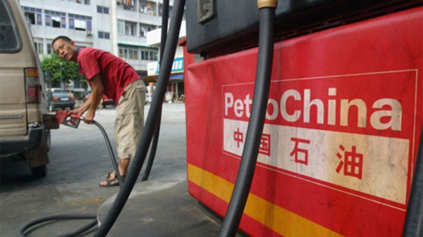 Lợi nhuận “đại gia” dầu khí Trung Quốc thấp nhất 17 năm