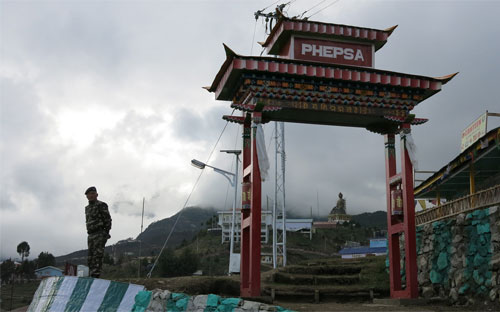 Một doanh trại quân đội ở Tawang, bang Arunachal Pradesh của Ấn Độ, nơi có tranh chấp lãnh thổ với Trung Quốc - Ảnh: Bloomberg.<br>