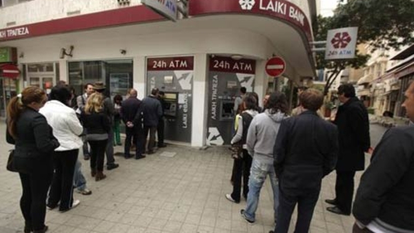 Tiền mặt đang là “vua” ở Cyprus