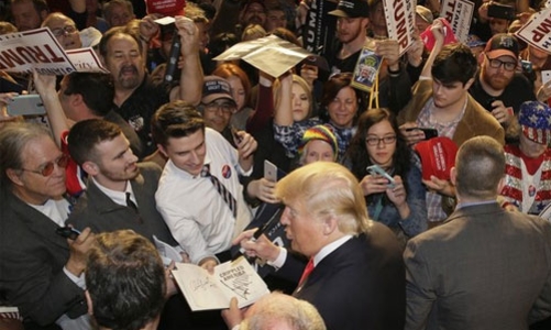 Đảng Cộng hòa cố níu chân Trump trước “Siêu thứ Ba”