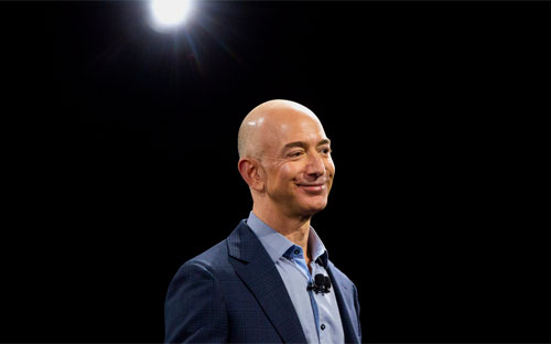 Tỷ phú Jeff Bezos - Ảnh: Bloomberg.<br>