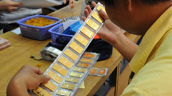 Hôm nay, 5 tổ chức mua 1,5 tấn vàng 