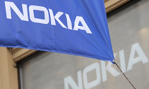 “Cựu vương” Nokia vẫn lỗ lớn