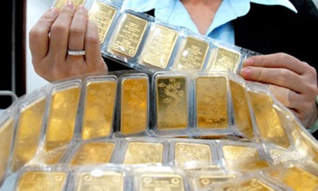 So với giá vàng thế giới quy đổi, giá vàng SJC bán ra vào chiều nay cao hơn khoảng 5,1 triệu đồng/lượng.