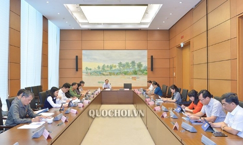 Nghỉ hưu bị xoá tư cách chức vụ thì kèm theo hậu quả gì?