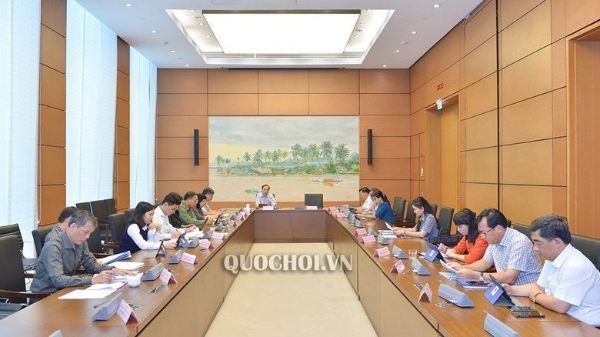 Nghỉ hưu bị xoá tư cách chức vụ thì kèm theo hậu quả gì?