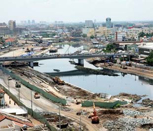 Đại lộ Đông-Tây, dự án mà Hội đồng Nghiệm thu Nhà nước đưa ra những quan ngại về chất lượng một số hạng mục công trình - Ảnh: Lê Toàn.