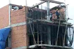 Bộ Tài chính cho rằng, có nhiều bất cập trong việc triển khai thu phí xây dựng trong thời gian qua.