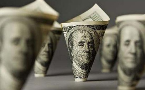 Khái niệm "chiến tranh tiền tệ" được nhắc đến lần đầu tiên trong bài 
phát biểu của Bộ trưởng Bộ Tài chính Brazil, ông Guido Mantega, tại Sao 
Paulo hôm 27/9/2010. 