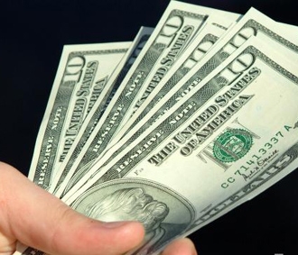 Một số chuyên gia cho rằng, việc USD lại “trượt dốc” trước Euro là điều hoàn toàn có thể xảy ra.