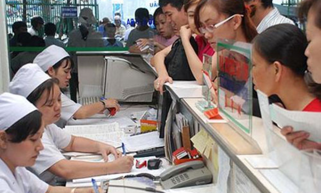 Khám trái tuyến, vượt tuyến đã tăng từ 3 triệu lượt năm 2010 lên 11,6 triệu lượt năm 2012