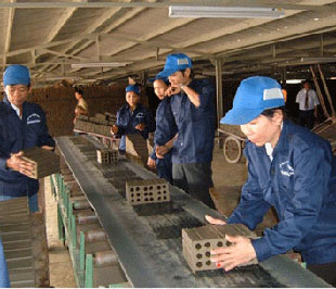 Việc gia hạn nộp thuế thu nhập doanh nghiệp sẽ chỉ áp dụng đối với các doanh nghiệp đã thực hiện chế độ kế toán hoá đơn, chứng từ và thực hiện đăng ký nộp thuế theo kê khai.