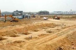 Trong những tháng còn lại của năm 2010, các đơn vị phải tiếp tục tổ chức đấu giá để thu 80 tỷ đồng nữa mới hoàn thành kế hoạch năm.