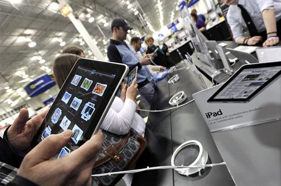 Bầu không khí xung quanh vụ tranh chấp thương hiệu iPad giữa Apple và Proview ngày một nóng hơn.