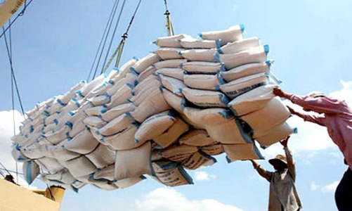 Giá gạo Việt Nam giữ đà tăng nhờ lực mua từ Thái Lan