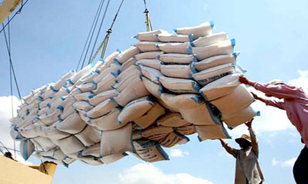 Theo Reuters, nhu cầu mua gạo trên thị trường thế giới hiện ở mức thấp do hầu hết các nước nhập gạo đều còn dự trữ nhiều.