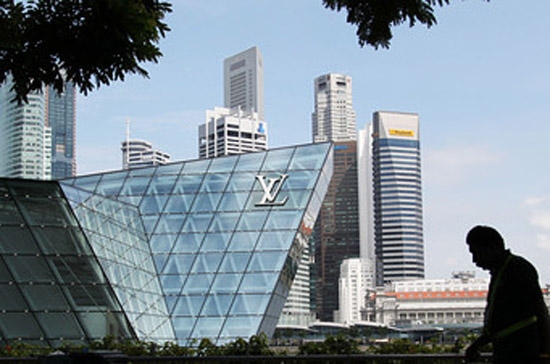 Chắc chắn, số triệu phú gia tăng ở Singapore là một nguyên nhân phía sau sự thịnh vượng ở nước này - Ảnh: AP.