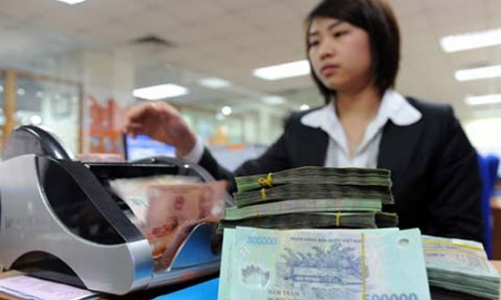 Thấy gì từ thông điệp hạ trần lãi suất huy động xuống 13%?