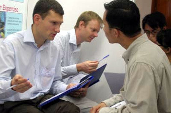 Vẫn còn nhiều ý kiến trái chiều về quyền gia nhập và hoạt động công đoàn Việt Nam của lao động nước ngoài.