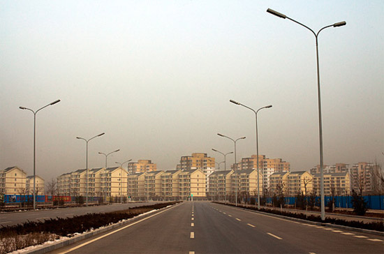 Ordos mang hình ảnh của một đô thị hiện đại, hoành tráng, có đủ mọi công trình, nhưng chỉ thiếu người ở.