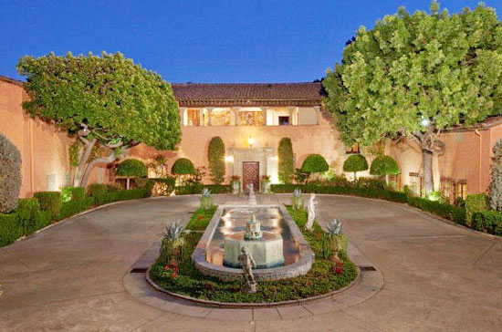 Giá của những khu nhà này dao động từ 1,67 đến 95 triệu USD - Ảnh: CNBC.