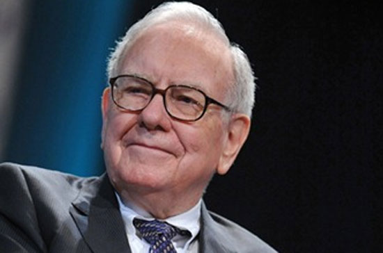 Buffett nổi tiếng là tỷ phú có lối sống giản dị, khiêm nhường và đã hứa dành hầu hết tài sản cho sự nghiệp từ thiện.