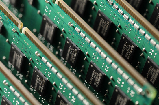  Thành công rực rỡ của chiếc máy tính bảng iPad đến từ hãng Apple được xem là một cơn “ác mộng” đối với các hãng chip như Elpida.