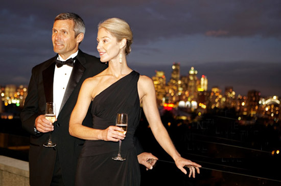 Trong khi số người giàu ở Mỹ chỉ chiếm có 1% dân số nhưng lại được ưu tiên nhiều và nắm số của cải lớn hơn 99% còn lại - Ảnh: CNBC.