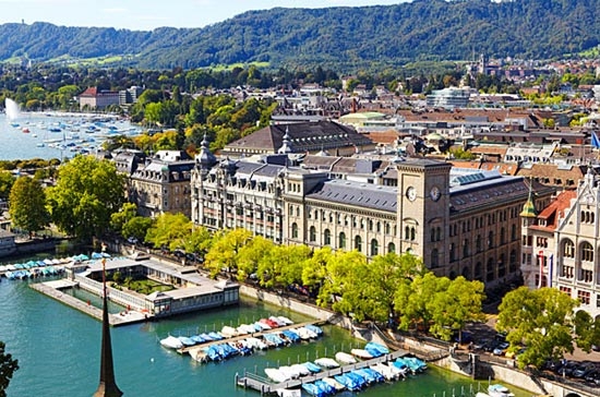 Tỷ giá đồng Franc Thụy Sỹ gia tăng đã khiến hai thành phố lớn của nước này vượt lên thứ hạng cao về giá trị cuộc sống.